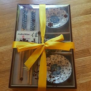 Sushi Gift box set NWT